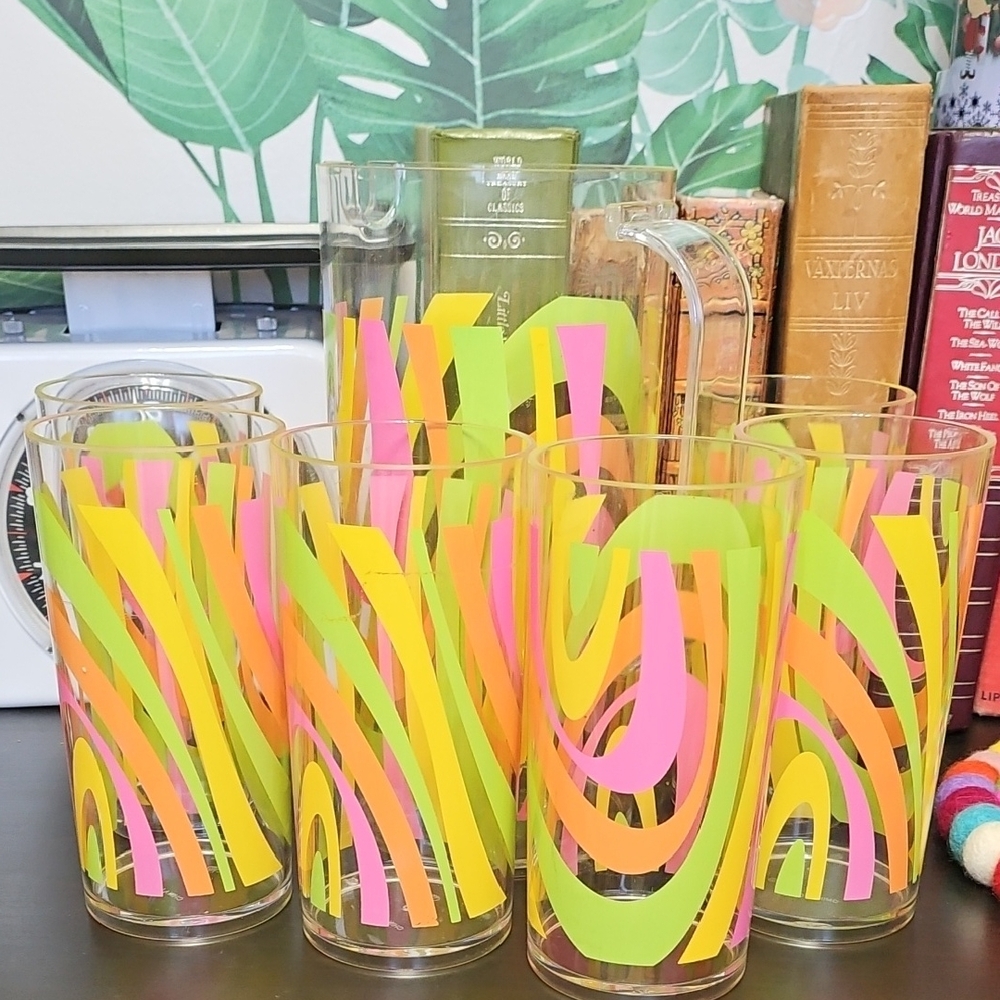 Colorful Retro Acrylic Glassware Set